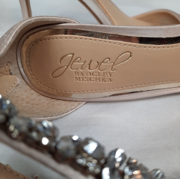 Jewel Badgley Mischka‎ Lorraine Kitten Heel Blush Satin Rhinestone Ankle … - Picture 13 of 13